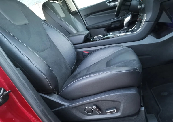 Ford S-Max cena 85900 przebieg: 199000, rok produkcji 2016 z Olsztyn małe 704